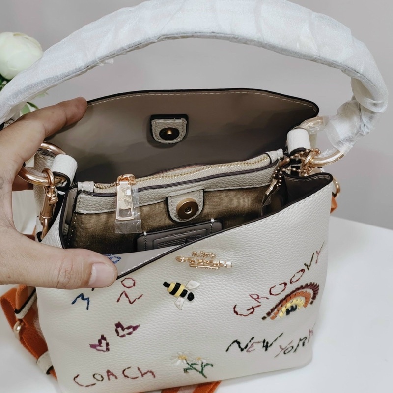 Túi bucket thêu 3D