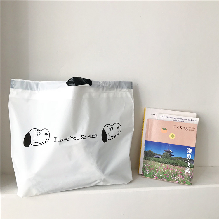 Túi đựng đồ dùng phối dây rút kích thước 39x30cm in họa tiết hoạt hình Snoopy đáng yêu có thể tái sử dụng tiện lợi