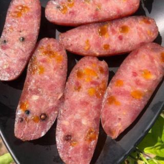 Lạp xưởng trứng muối