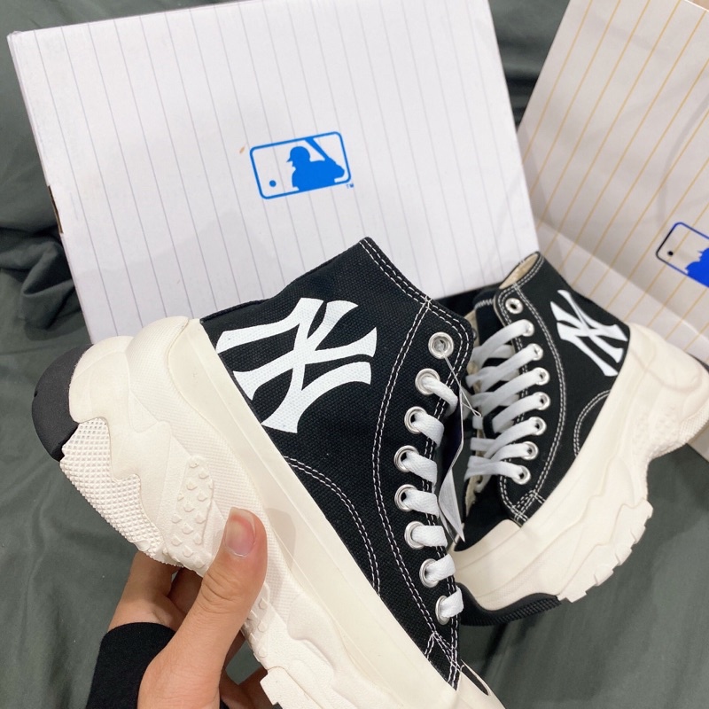 GIÀY M.L.B CHUNKY WHITE BLACK SC