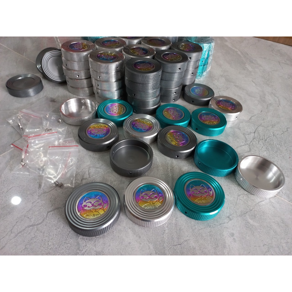 Nắp bình xăng nhôm CNC mèo may mắn gắn được mọi loại xe