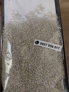 Cườm tấm kết áo