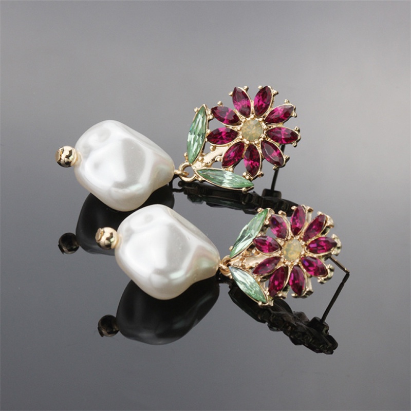 Khuyên tai PINKDUDU PD393 dáng dài bông hoa tím đính hạt ngọc trai nhân tạo trắng thời trang mùa xuân thanh lịch cho nữ