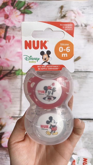 Bộ 2 ti giả NUK Sleeptime silicone plus hoạ tiết Mickey (có hộp chung dùng được trong lò vi sóng)