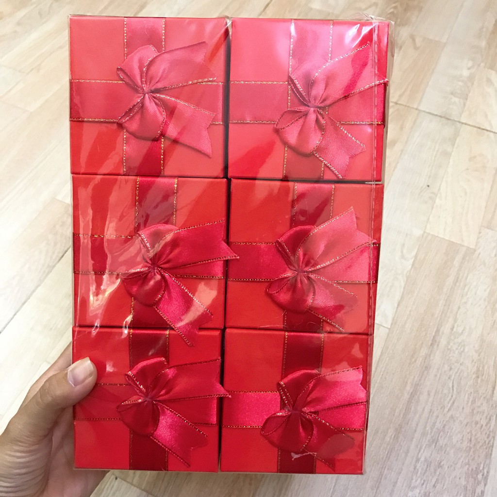 SIÊU RẺ - Combo 12 hộp quà màu đỏ  đựng quà đựng chuỗi vòng size 7,5x3,5cm - Nơ kim tuyến đỏ