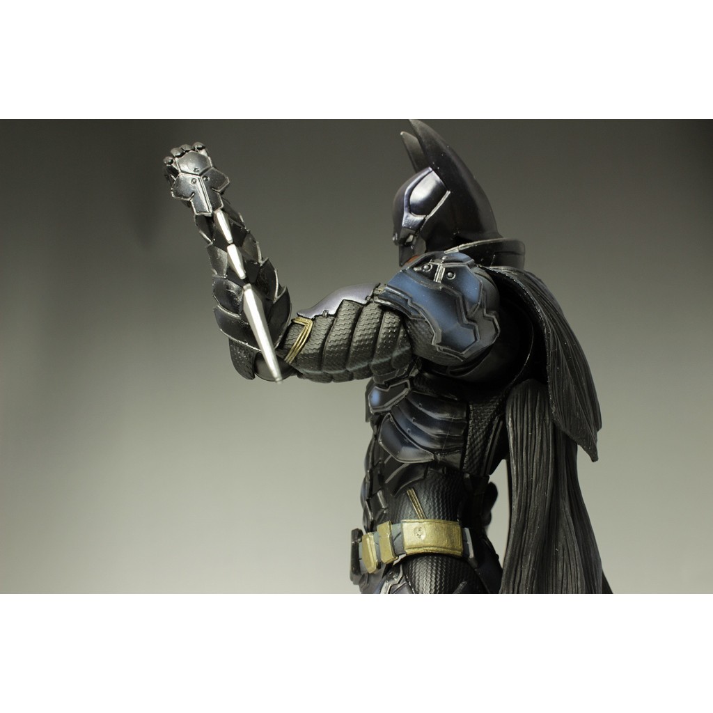 Mô hình Play Arts DC Comics Variant Batman