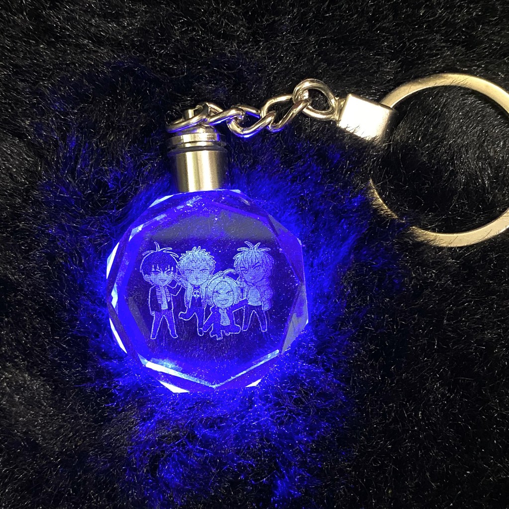 Móc khóa phát sáng 19 Days thủy tinh pha lê acrylic in hình anime chibi