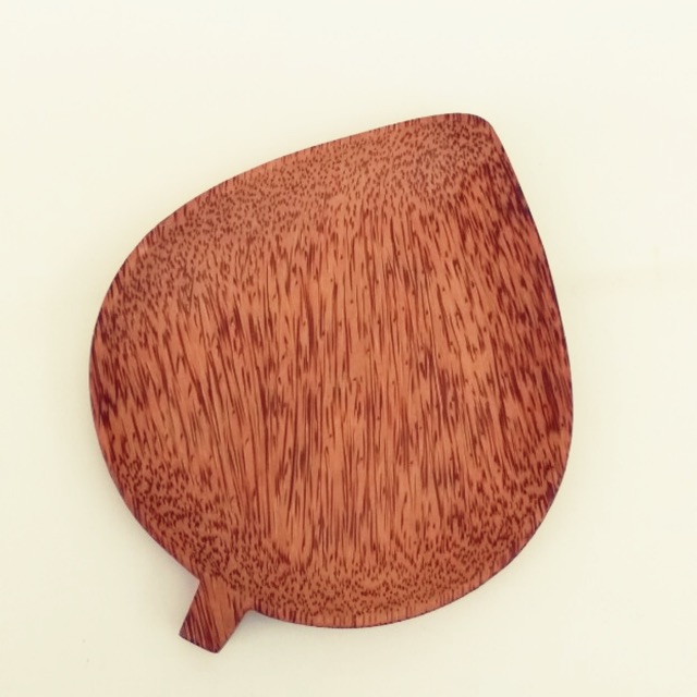 DĨA GỖ DỪA HÌNH QUẢ XOÀI (20x18)cm