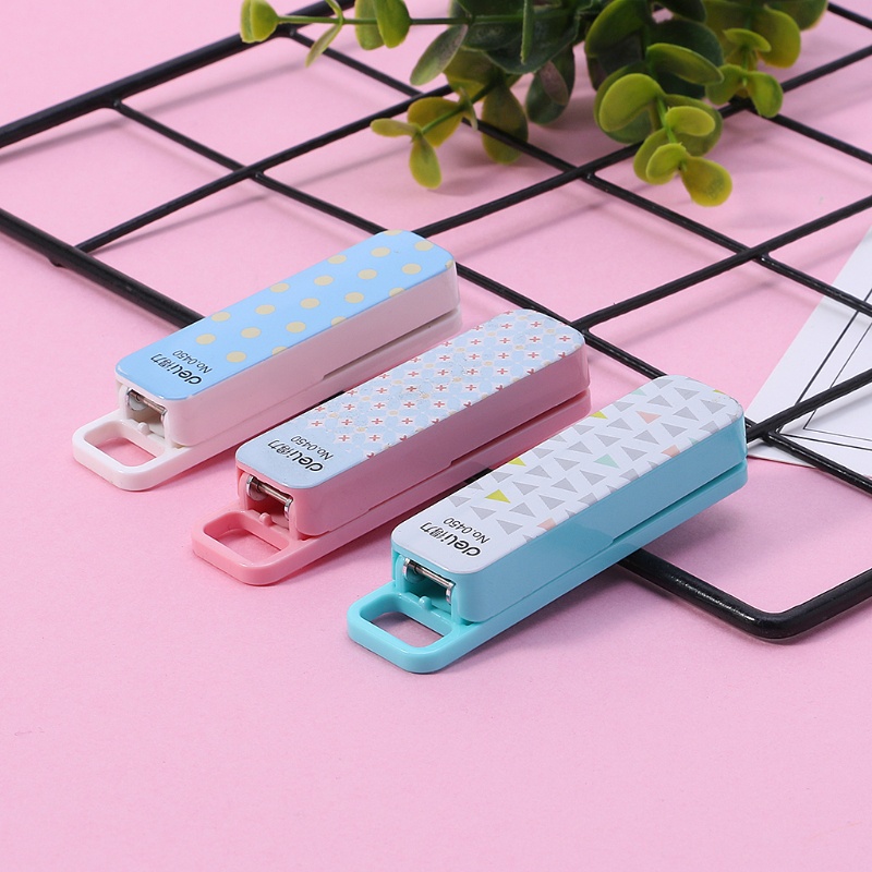 1 bộ kim bấm mini 3 màu sắc dùng cho văn phòng trường học