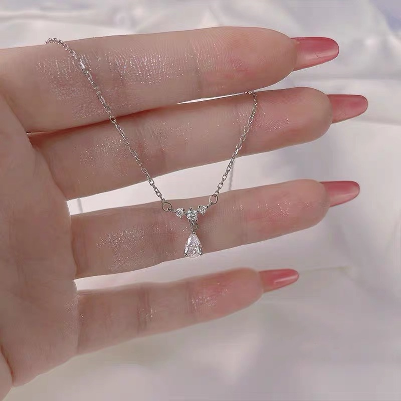 Vòng cổ Đính Đá Hình Giọt Nước Phong Cách Hàn Quốc Cao Cấp