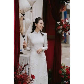 Bờm hoa cài tóc cô dâu