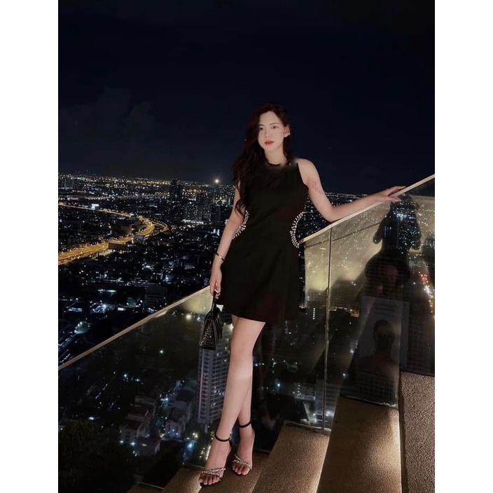 LINH CAVALI- Váy khoét eo ngọc 2 màu