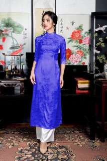 Set bộ áo dài gấm phối hạt cao cấp.