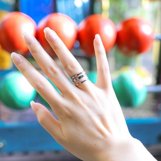 Nhẫn  Elan Triad Ring  Chính Hãng - Daniel Store Vietnam .