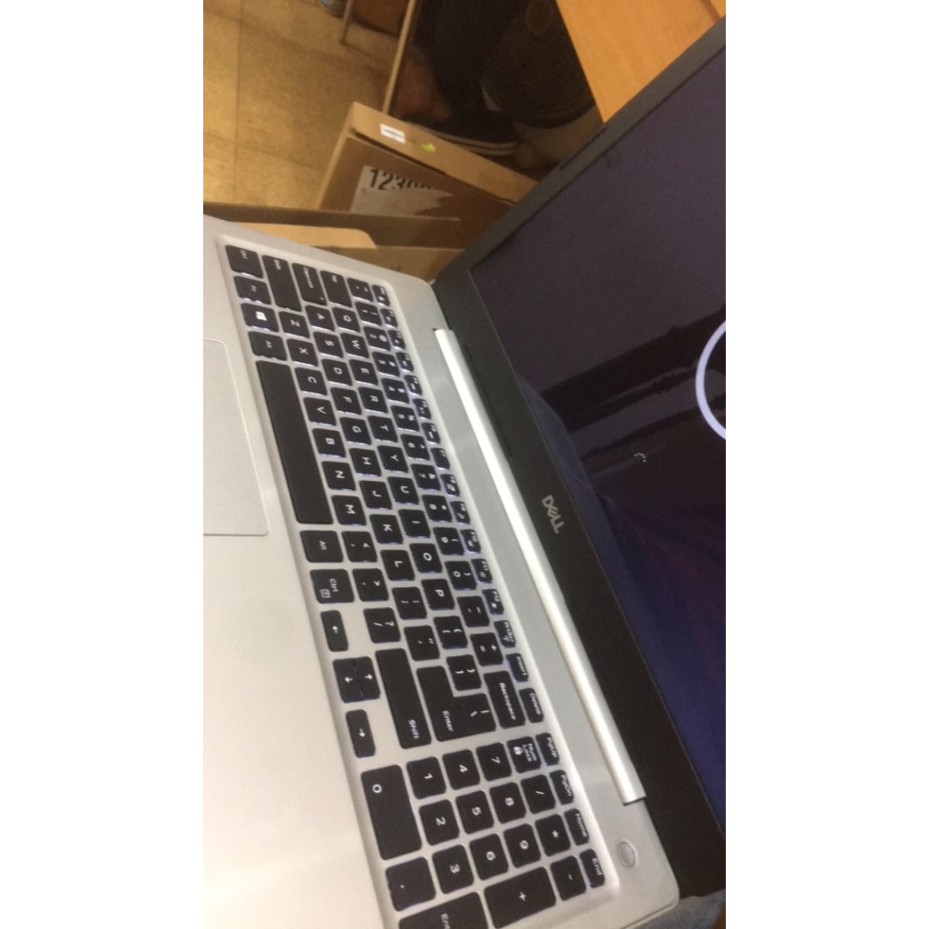 Laptop mới Dell Inspiron N5570 i7-8550U | BigBuy360 - bigbuy360.vn