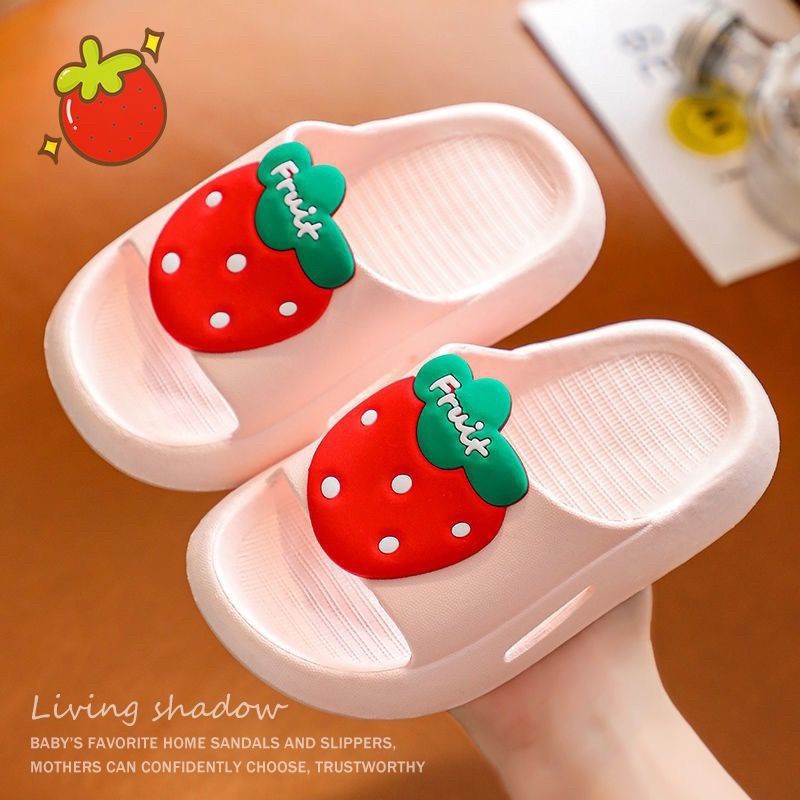 Dép sandal đi trong nhà đế mềm chống trượt hình quả dâu hoạt họa công chúa cho bé