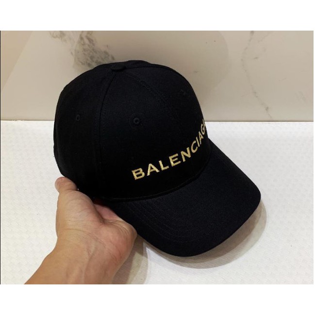 Nón lưỡi trai Balenciaga đen logo vàng đen logo vàng cao cấp, Nón lưỡi trai xuất khẩu cực ôm đầu cá tính.