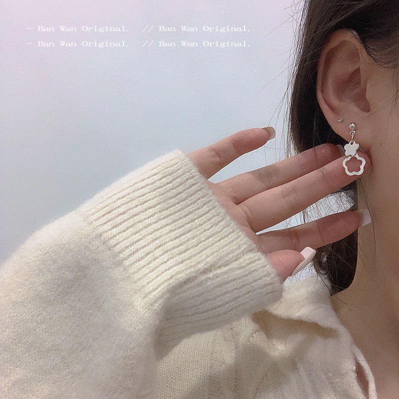 Khuyên tai bạc hình hoa rỗng đơn giản và thời trang phong cách Hàn Quốc