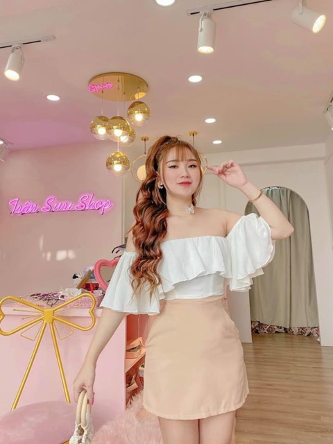 SET ÁO CROP BÈO TRẮNG CHÂN VÁY NUDE CHỮ A | BigBuy360 - bigbuy360.vn