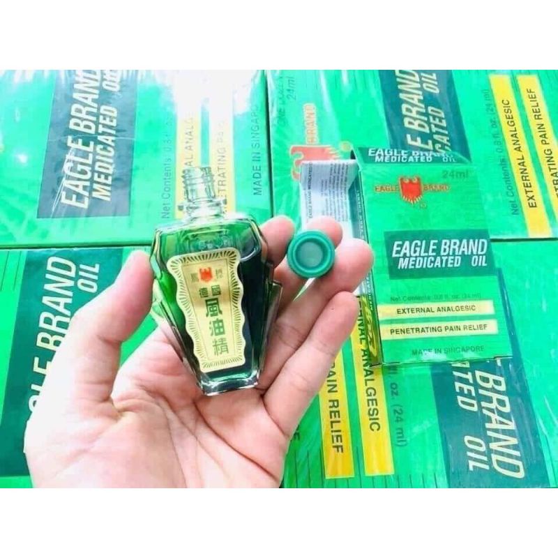 Dầu Gió Nước Xanh 2 Nắp SingaPore Eagle Brand
