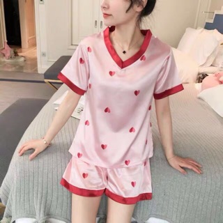 Bộ quần áo lụa mùa hè