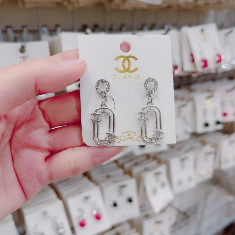 Bông tai thương hiệu 2 mẫu mã đa dạng