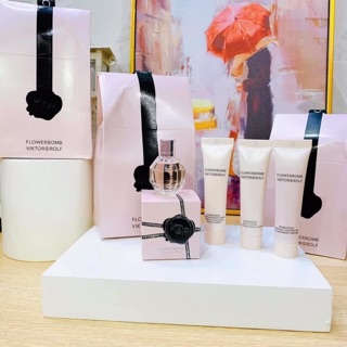 Set nước hoa Viktor&Rolf Flower Bomb EDP 7ml kèm sữa tắm, sữa dưỡng thể và kem dưỡng 15ml