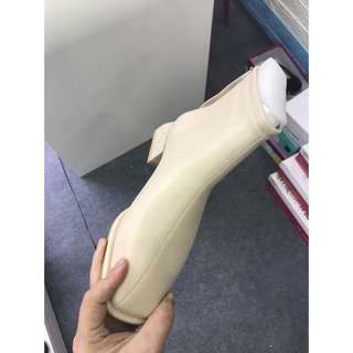 Bốt mũi viền chỉ da mềm hot 2021