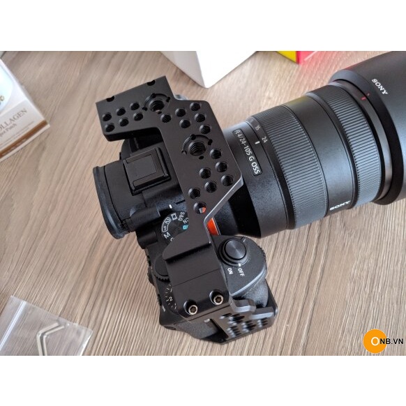 Uurig Cage Sony Alpha A7III, A7RIII - Khung bảo vệ máy ảnh quay phim VLOG