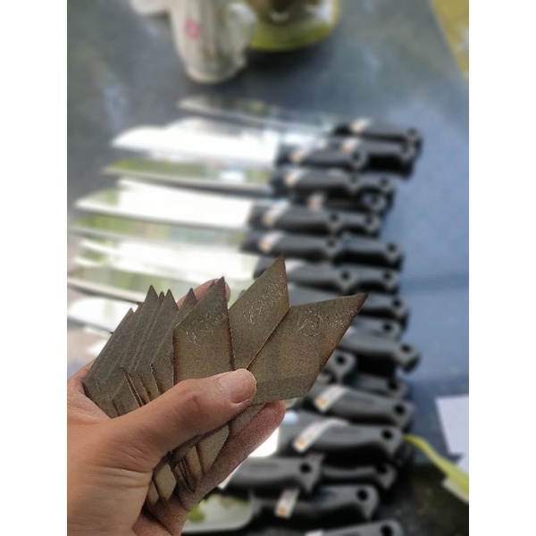 DAO GỌT THƠM LƯỠI THÁI