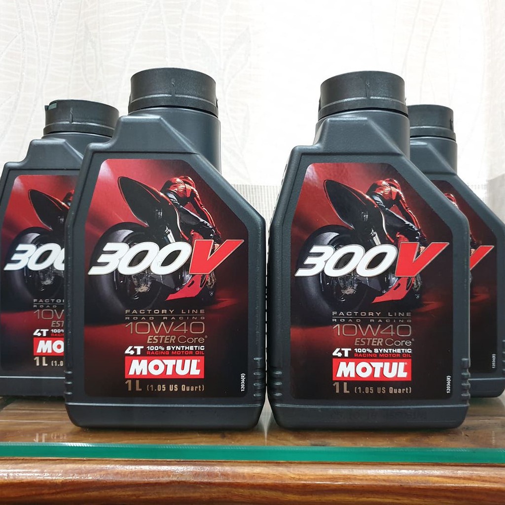 Dầu nhớt Motul 300V 10W40 hàng châu Âu tem 3 lớp cho xe côn tay, phân khối lớn