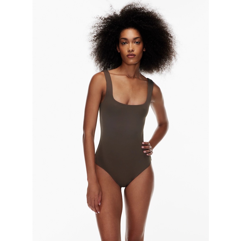 Áo bodysuit khoét lưng cut out Babaton Contour 81866