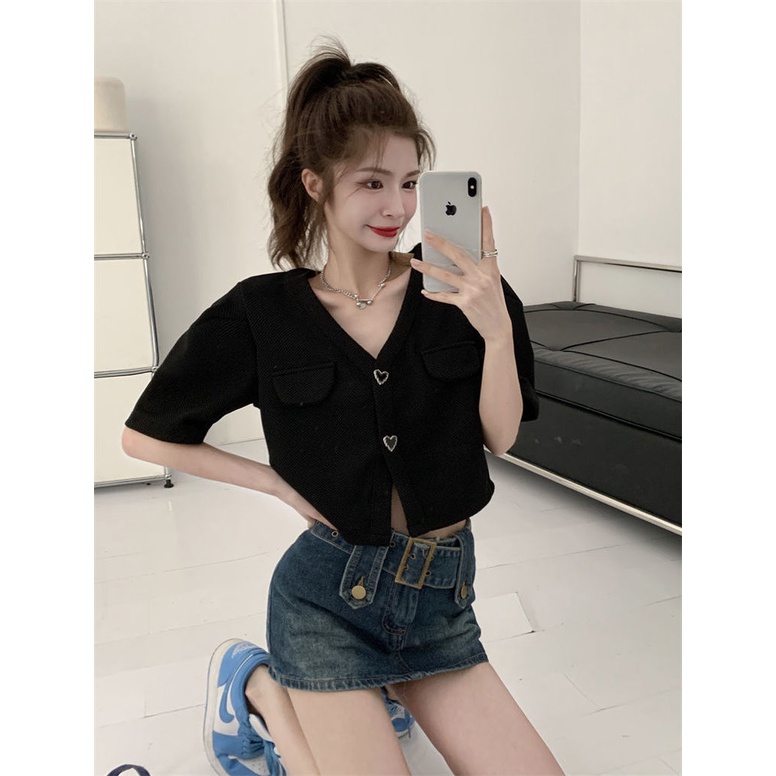 Áo Sơ Mi Tay Ngắn Phồng Cổ Chữ V Form Rộng Phong Cách Thanh Lịch