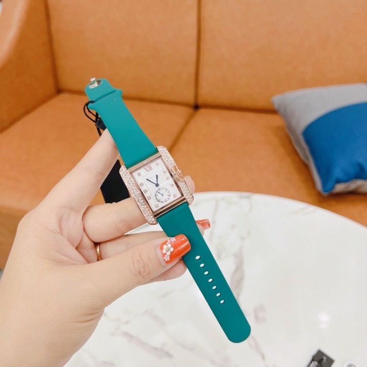 Đồng hồ thời trang nữ VKA đính cườm dây silicon GBM333