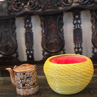 Ấm tích Bát Tràng khắc nổi hoa phù dung kèm bao ủ ấm