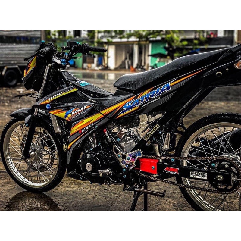 Tem rời satria đen xám