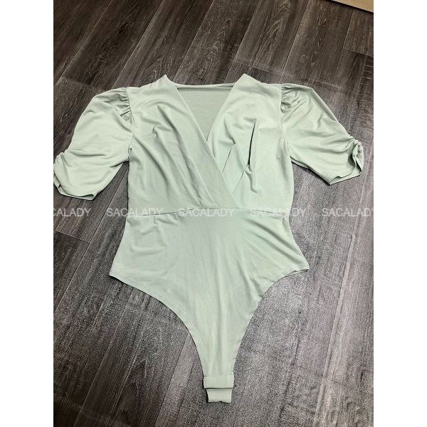 Bodysuits Đã Cắt Nhãn Chính Cổ Tim Tay Lỡ - 2686