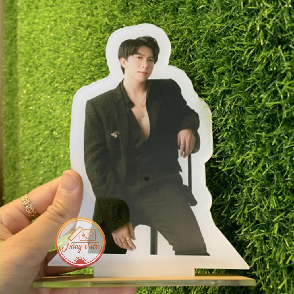 Stander tượng đứng in hình thần tượng hàn quốc