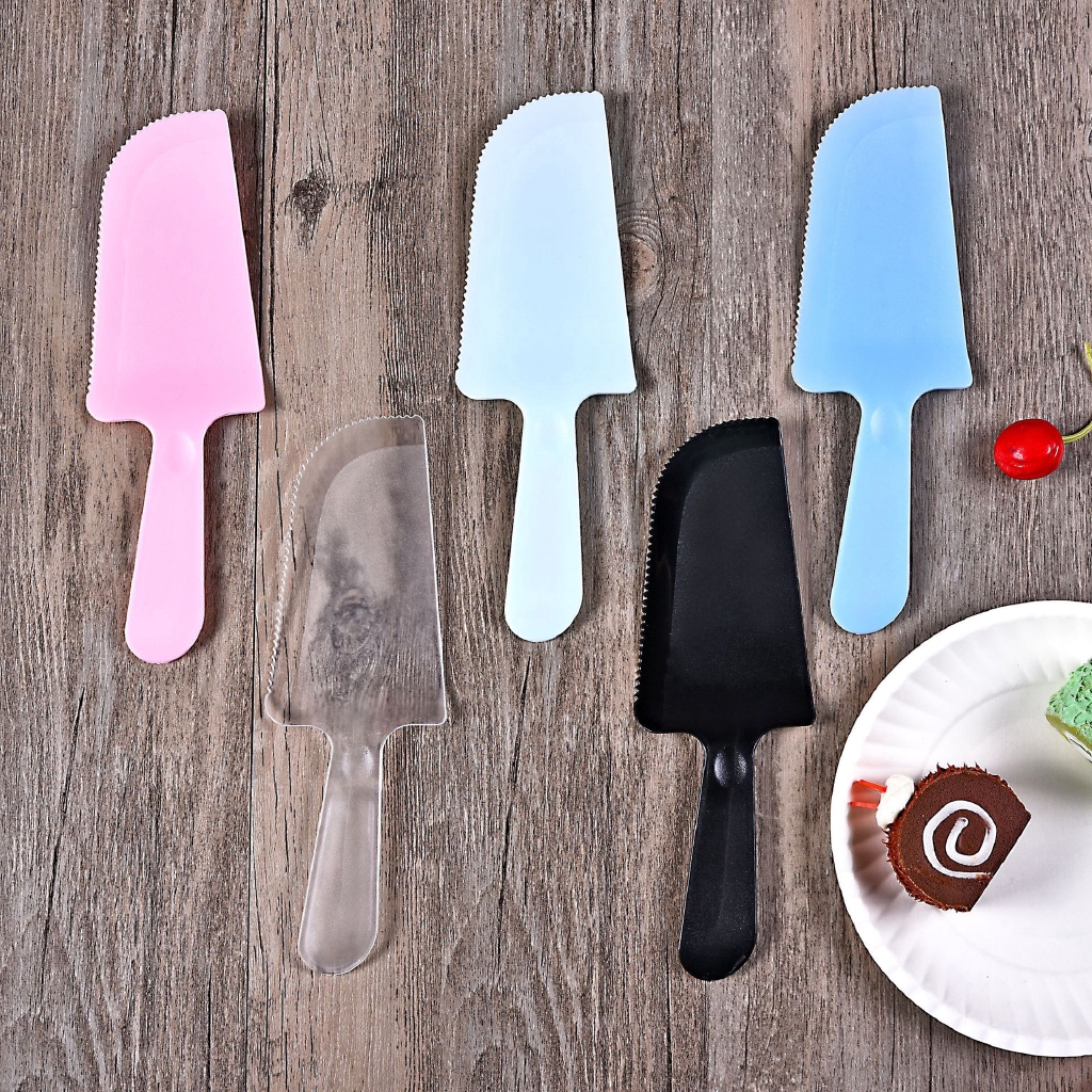 Dao Cắt Bánh Bằng Nhựa Dùng Một Lần