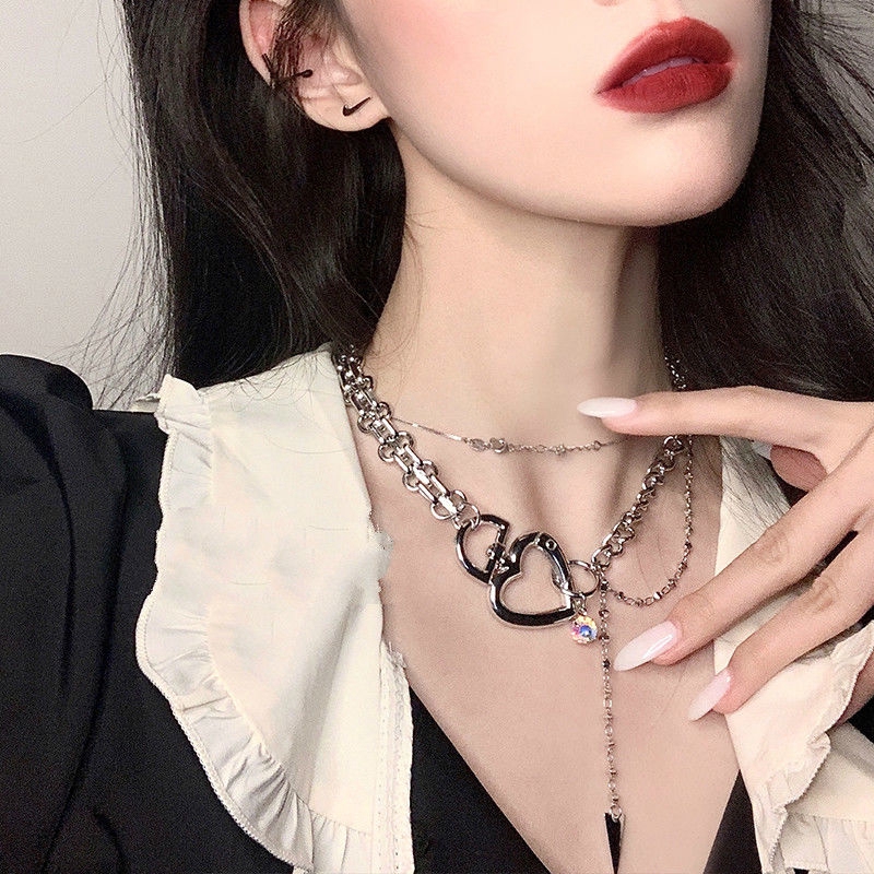 Vòng Cổ Gắn Mặt Trái Tim Độc Đáo Phong Cách Retro