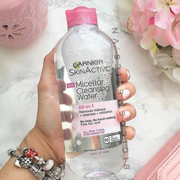 Nước Tẩy Trang Garnier Skin Naturals Micellar Cleansing Water 400ml