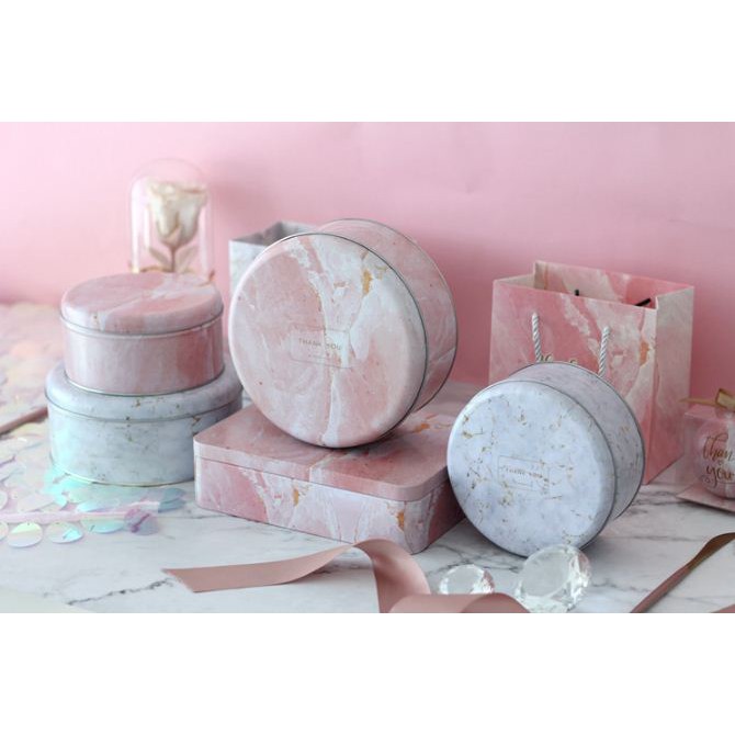 Hộp thiếc tròn đựng bánh loại 17cm kèm túi