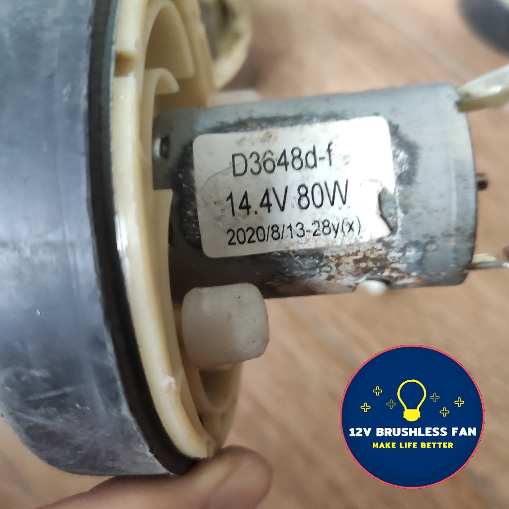 Động cơ máy hut bụi chạy pin