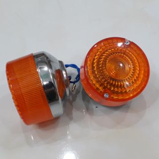 Cặp xi nhan trước cup 81 đời cũ taiwan