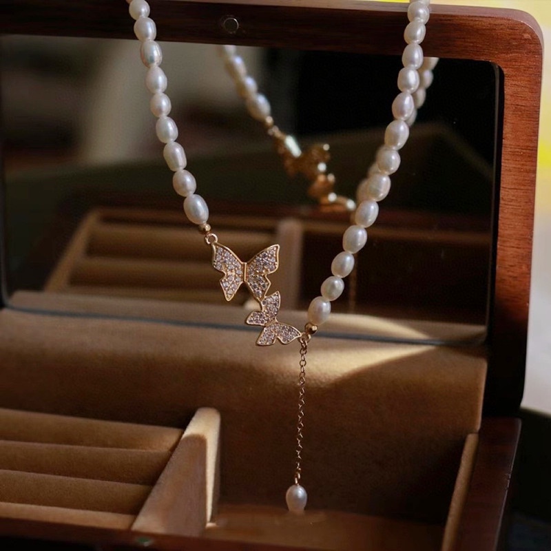 Vòng cổ Mặt Hình Bướm Đính Ngọc Trai Thời Trang Cho Nữ