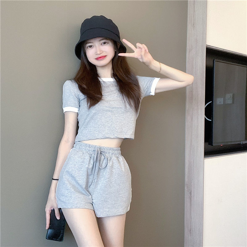 Bộ Áo Thun Ngắn Tay + Quần Short Lưng Cao Xinh Xắn Dành Cho Nữ