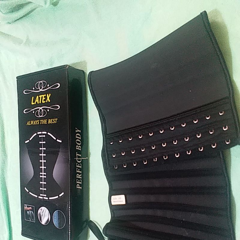 đai nịt bụng Latex chuẩn Hy Lạp thanh lý XS áo phông nữ trễ vai kim tuyến đen vuông vai xanh đẹp