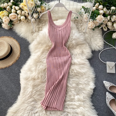 Đầm len 2 dây dáng ôm, váy len không tay