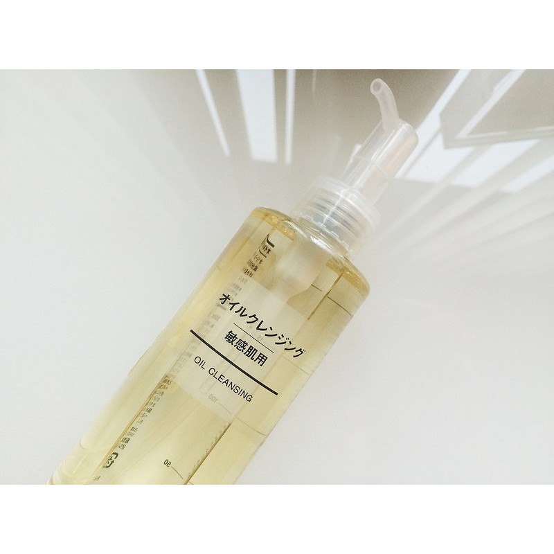 Dầu tẩy trang Muji Oil Cleansing 200ml