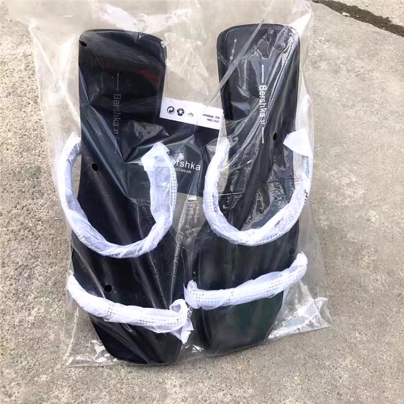 Dép lê Bsk quai đá